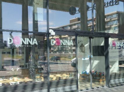 Gouda Burgemeester Jamessingel gevel Donna Gelateria