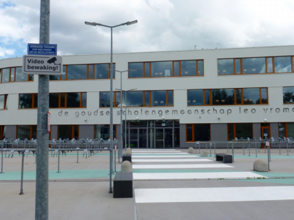 Gouda ingang Scholengemeenschap Leo Vroman